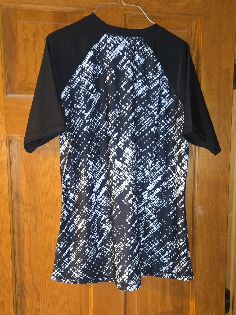 Halcurt 2 Piece Rash Guard - Picture 4 of 7